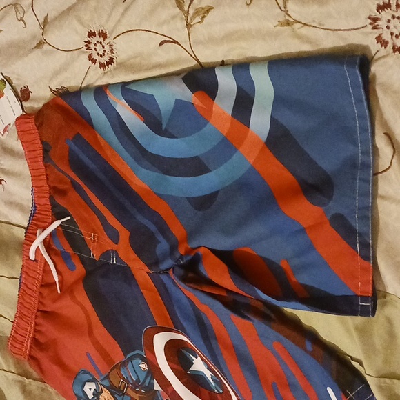Boys Marvel Captain America Swim Trucks - Picture 2 of 4